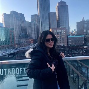 Meet your Posher, Daniela